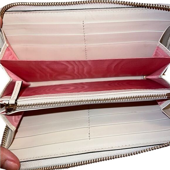 Gucci GG Supreme Les Pommes Apple Long Zip Around Wallet - Picture 8 of 10